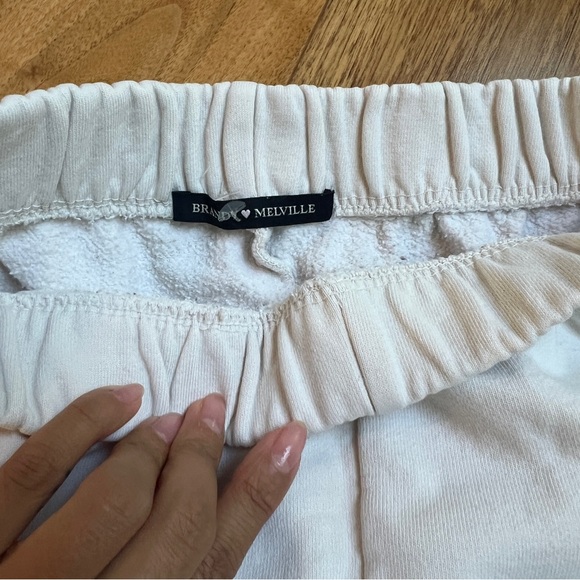 Brandy Melville Rosa Sweatpants- Cream - Picture 3 of 7